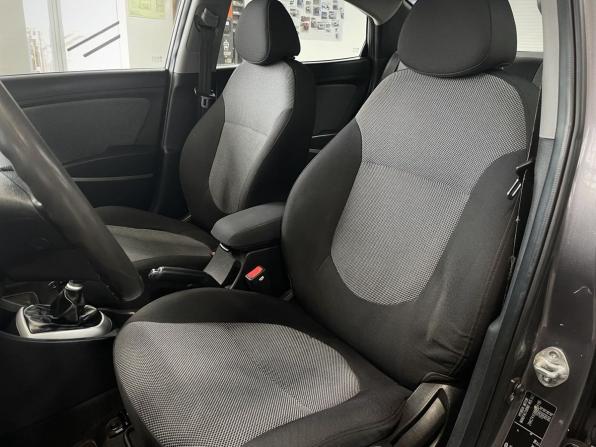 Hyundai Solaris I с пробегом 2011 года, цена 749 900 рублей, 175000 км, седан, Автокод Объявления