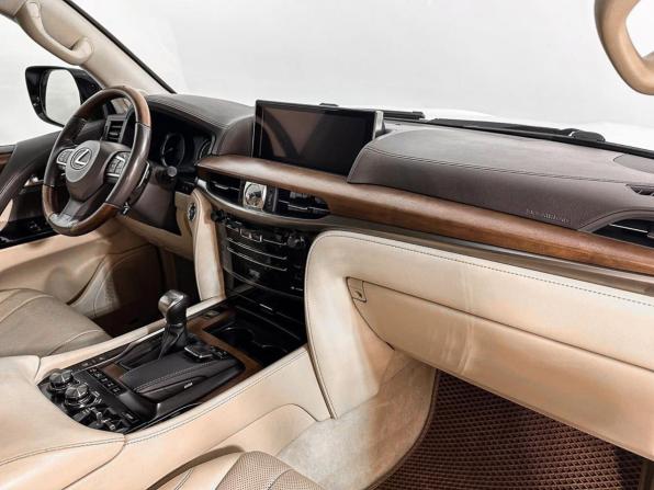Lexus LX III Рестайлинг 2 с пробегом 2016 года, цена 5 264 900 рублей, 232057 км, внедорожник, Автокод Объявления