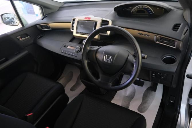 Honda Freed I с пробегом 2011 года, цена 1 199 000 рублей, 135000 км, компактвэн, Автокод Объявления