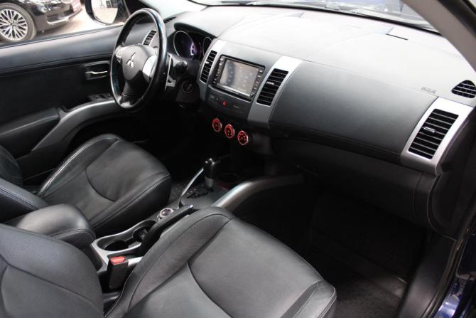 Mitsubishi Outlander II Рестайлинг с пробегом 2011 года, цена 1 228 000 рублей, 217152 км, внедорожник, Автокод Объявления