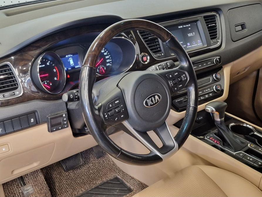 Kia Carnival III Москва  - изображение 8