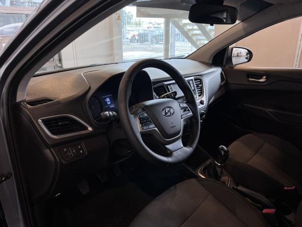 Hyundai Solaris II с пробегом 2018 года, цена 1 254 000 рублей, 138926 км, седан, Автокод Объявления