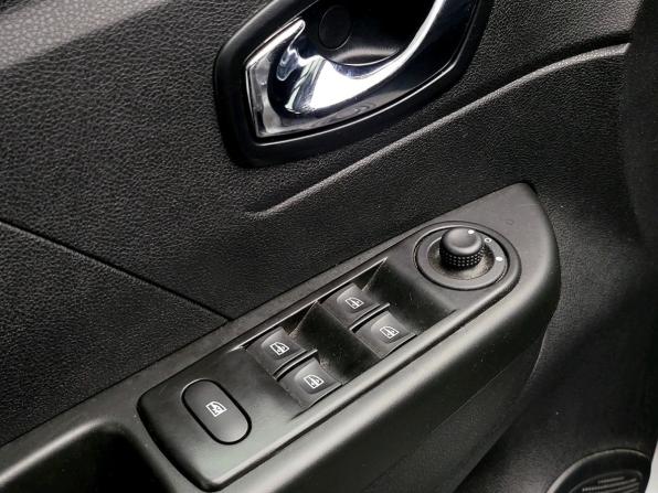 Renault Kaptur I с пробегом 2018 года, цена 1 549 000 рублей, 75272 км, внедорожник, Автокод Объявления