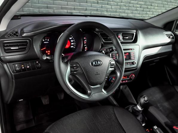 Kia Rio III Рестайлинг с пробегом 2015 года, цена 1 050 000 рублей, 125254 км, седан, Автокод Объявления