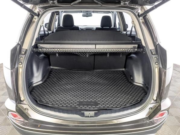 Toyota RAV4 IV (XA40) Рестайлинг с пробегом 2018 года, цена 2 730 000 рублей, 83276 км, внедорожник, Автокод Объявления