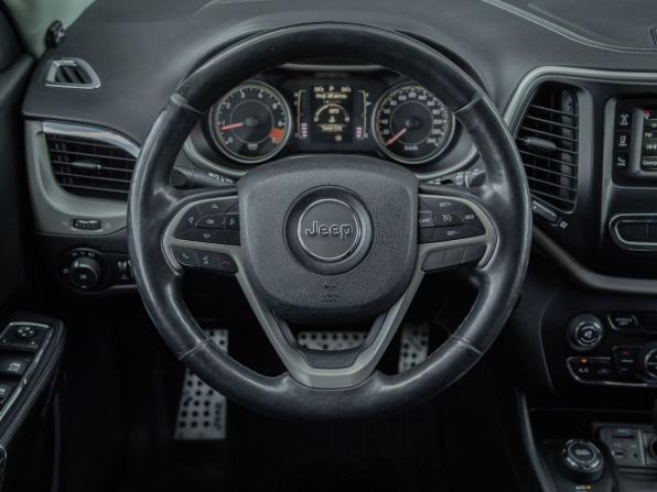 Jeep Cherokee V (KL) с пробегом 2014 года, цена 1 185 000 рублей, 180000 км, внедорожник, Автокод Объявления
