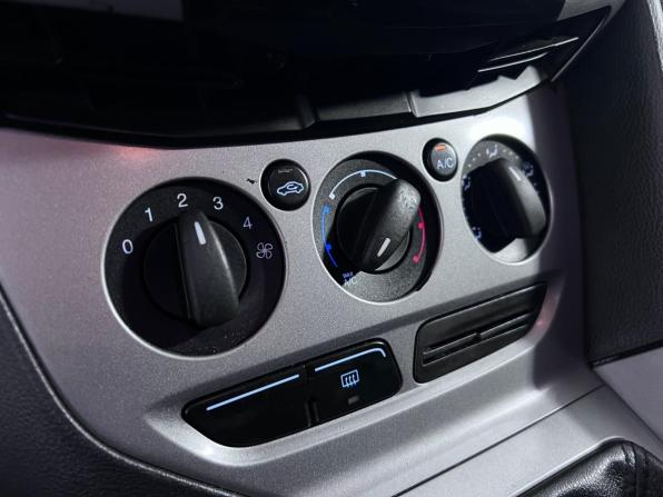 Ford Focus III с пробегом 2013 года, цена 599 000 рублей, 210367 км, седан, Автокод Объявления