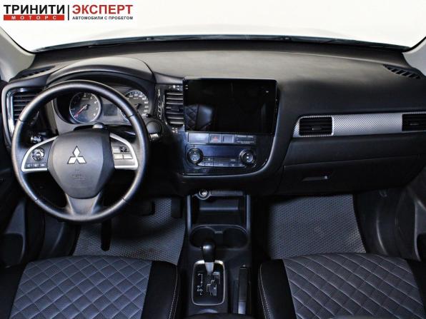 Mitsubishi Outlander III Рестайлинг с пробегом 2014 года, цена 1 557 000 рублей, 203221 км, внедорожник, Автокод Объявления