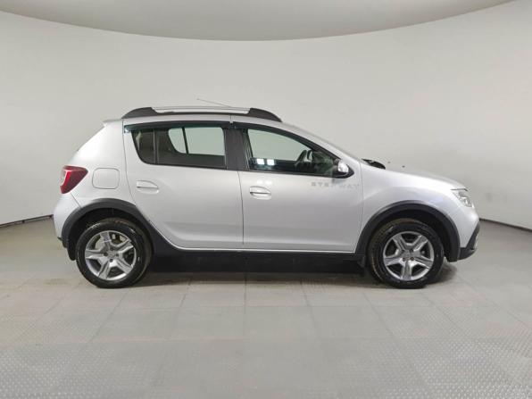Renault Sandero II Рестайлинг с пробегом 2019 года, цена 916 000 рублей, 165000 км, хэтчбек, Автокод Объявления
