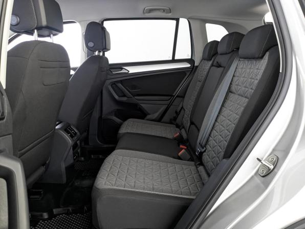 Volkswagen Tiguan II Рестайлинг с пробегом 2021 года, цена 2 800 000 рублей, 49413 км, внедорожник, Автокод Объявления