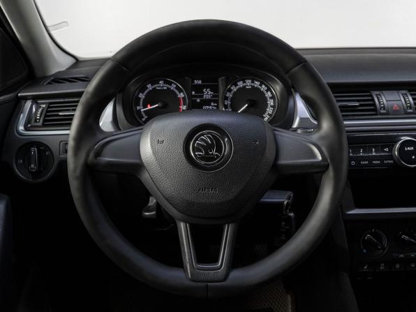 Skoda Rapid I с пробегом 2017 года, цена 795 000 рублей, 229464 км, лифтбек, Автокод Объявления