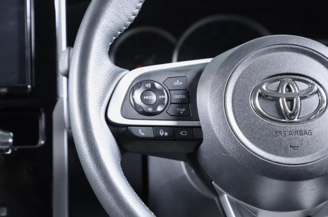 Toyota Roomy I с пробегом 2020 года, цена 1 499 000 рублей, 27800 км, микровэн, Автокод Объявления