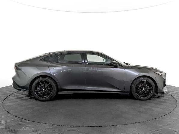 Changan UNI-V I с пробегом 2023 года, цена 2 055 000 рублей, 54095 км, лифтбек, Автокод Объявления