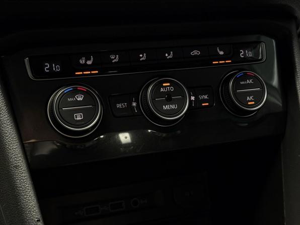 Volkswagen Tiguan II с пробегом 2018 года, цена 2 999 000 рублей, 112820 км, внедорожник, Автокод Объявления