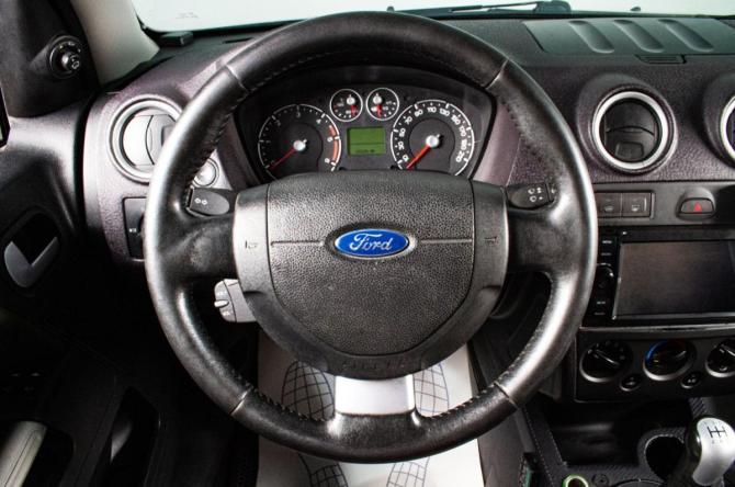 Ford Fusion I Рестайлинг с пробегом 2007 года, цена 629 000 рублей, 193237 км, хэтчбек, Автокод Объявления