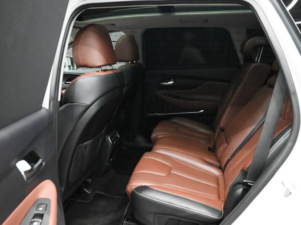Hyundai Santa Fe IV Рестайлинг с пробегом 2022 года, цена 3 650 000 рублей, 54428 км, внедорожник, Автокод Объявления