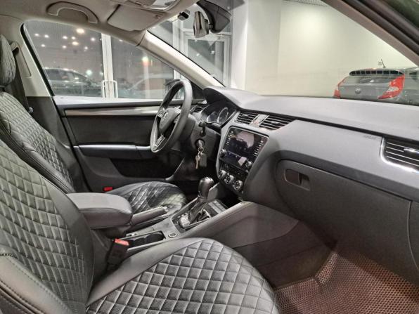 Skoda Octavia III (A7) Рестайлинг с пробегом 2020 года, цена 1 785 000 рублей, 121332 км, лифтбек, Автокод Объявления