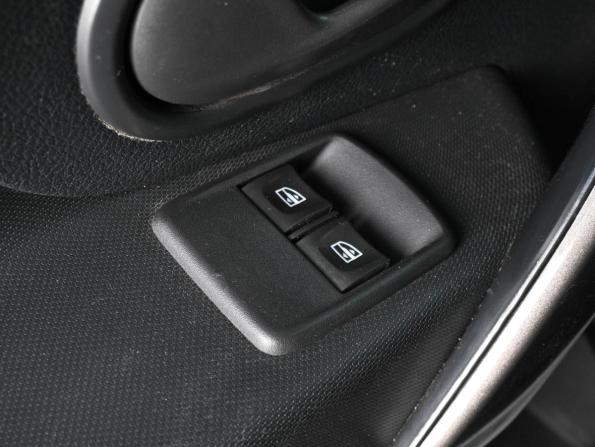 Renault Sandero II Рестайлинг с пробегом 2018 года, цена 989 000 рублей, 210690 км, хэтчбек, Автокод Объявления