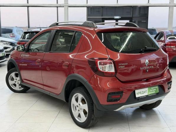 Renault Sandero II с пробегом 2015 года, цена 849 000 рублей, 234789 км, хэтчбек, Автокод Объявления