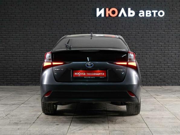 Toyota Prius IV (XW50) с пробегом 2021 года, цена 2 550 000 рублей, 41207 км, лифтбек, Автокод Объявления