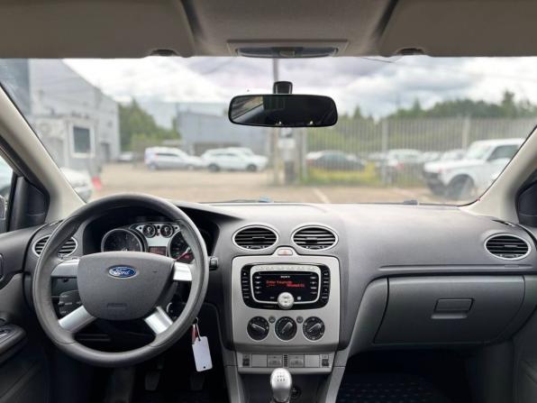 Ford Focus II Рестайлинг с пробегом 2010 года, цена 611 000 рублей, 135861 км, седан, Автокод Объявления