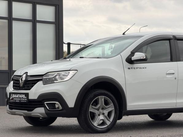 Renault Logan II Рестайлинг с пробегом 2021 года, цена 1 120 000 рублей, 124643 км, седан, Автокод Объявления