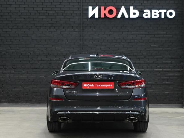 Kia Optima IV Рестайлинг с пробегом 2018 года, цена 2 340 000 рублей, 111243 км, седан, Автокод Объявления