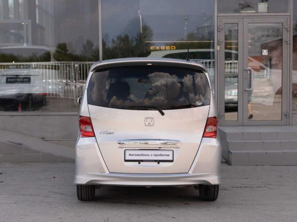 Honda Freed I с пробегом 2010 года, цена 930 000 рублей, 178534 км, компактвэн, Автокод Объявления