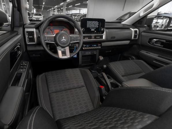 Mitsubishi L200 VI с пробегом 2025 года, цена 4 500 000 рублей, 42 км, пикап, Автокод Объявления