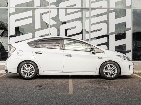 Toyota Prius III Рестайлинг (XW30) с пробегом 2012 года, цена 1 239 000 рублей, 175854 км, лифтбек, Автокод Объявления