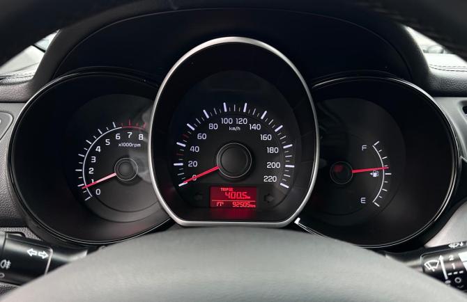 Kia Rio III Рестайлинг с пробегом 2016 года, цена 931 000 рублей, 92493 км, хэтчбек, Автокод Объявления