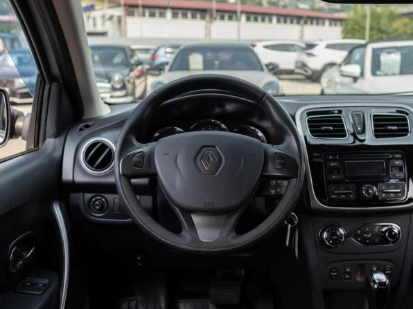 Renault Sandero II с пробегом 2017 года, цена 999 000 рублей, 141888 км, хэтчбек, Автокод Объявления