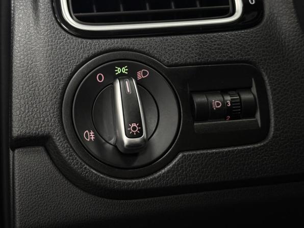 Volkswagen Polo V Рестайлинг с пробегом 2019 года, цена 1 500 000 рублей, 44596 км, седан, Автокод Объявления