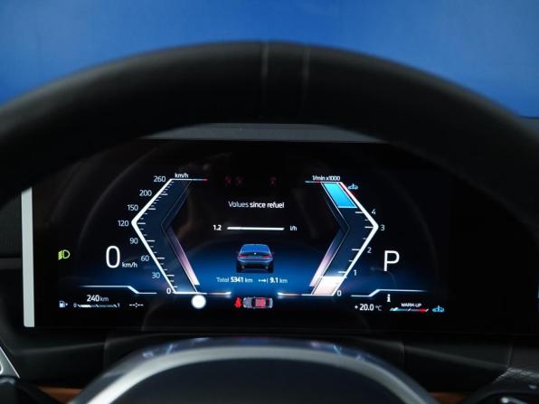 BMW 3 серии VII (G2x) Рестайлинг 2 с пробегом 2025 года, цена 6 949 900 рублей, 5341 км, седан, Автокод Объявления