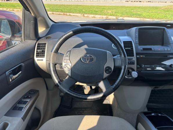 Toyota Prius II Рестайлинг (XW20) с пробегом 2007 года, цена 695 000 рублей, 230456 км, лифтбек, Автокод Объявления