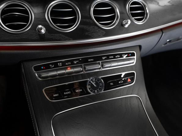 Mercedes-Benz E-Класс V (W213 S213 C238) с пробегом 2017 года, цена 3 420 000 рублей, 87410 км, седан, Автокод Объявления