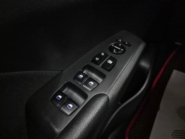 Hyundai Solaris II с пробегом 2018 года, цена 1 025 000 рублей, 153379 км, седан, Автокод Объявления