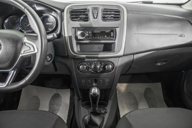 Renault Logan II Рестайлинг с пробегом 2020 года, цена 839 000 рублей, 198000 км, седан, Автокод Объявления