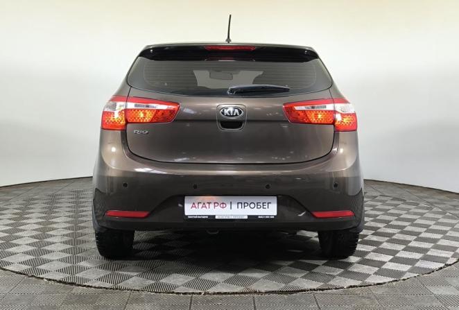 Kia Rio III Рестайлинг с пробегом 2015 года, цена 870 000 рублей, 106881 км, хэтчбек, Автокод Объявления