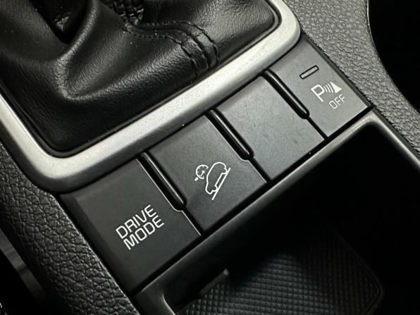 Kia Sportage IV Рестайлинг с пробегом 2018 года, цена 1 899 000 рублей, 124486 км, внедорожник, Автокод Объявления