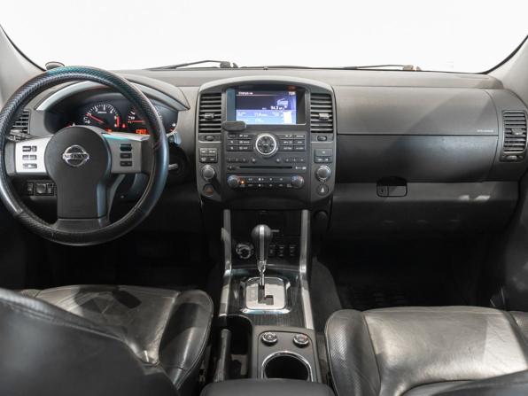 Nissan Pathfinder III Рестайлинг с пробегом 2010 года, цена 1 690 000 рублей, 242851 км, внедорожник, Автокод Объявления