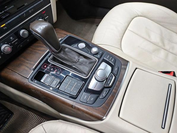 Audi A7 I (4G) Рестайлинг с пробегом 2015 года, цена 2 222 000 рублей, 274000 км, лифтбек, Автокод Объявления