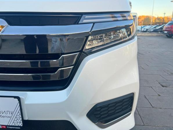 Honda Stepwgn V Рестайлинг с пробегом 2020 года, цена 2 509 200 рублей, 80780 км, минивэн, Автокод Объявления