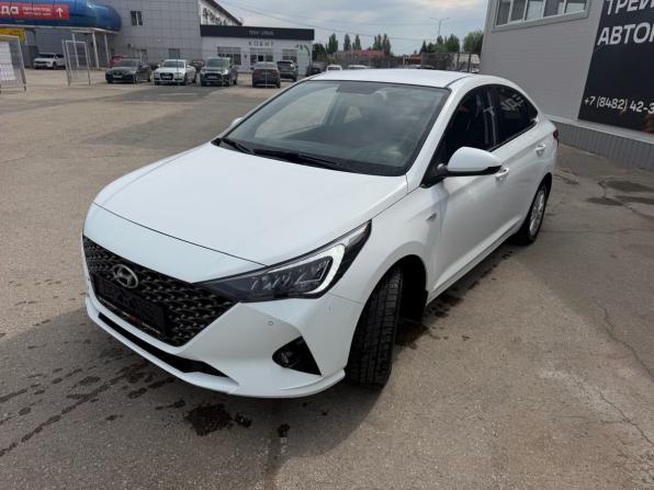 Hyundai Solaris II Рестайлинг с пробегом 2021 года, цена 1 620 000 рублей, 92092 км, седан, Автокод Объявления