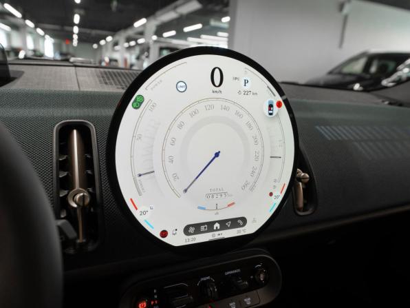 Mini Countryman III с пробегом 2024 года, цена 5 690 000 рублей, 8294 км, внедорожник, Автокод Объявления