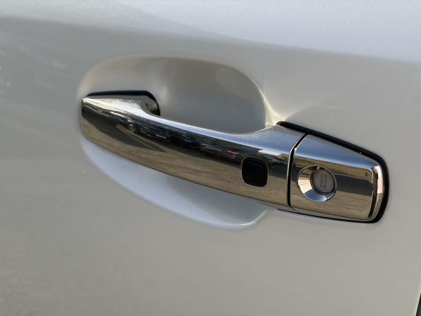 Toyota Land Cruiser 200 Series Рестайлинг 1 с пробегом 2014 года, цена 3 890 000 рублей, 219338 км, внедорожник, Автокод Объявления