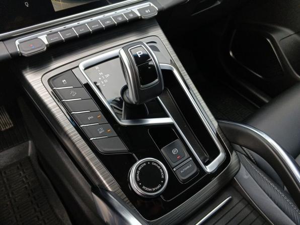 Geely Atlas Pro с пробегом 2023 года, цена 1 919 000 рублей, 70982 км, внедорожник, Автокод Объявления