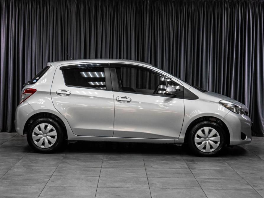 Toyota Vitz III (XP130) Тюмень  - изображение 5