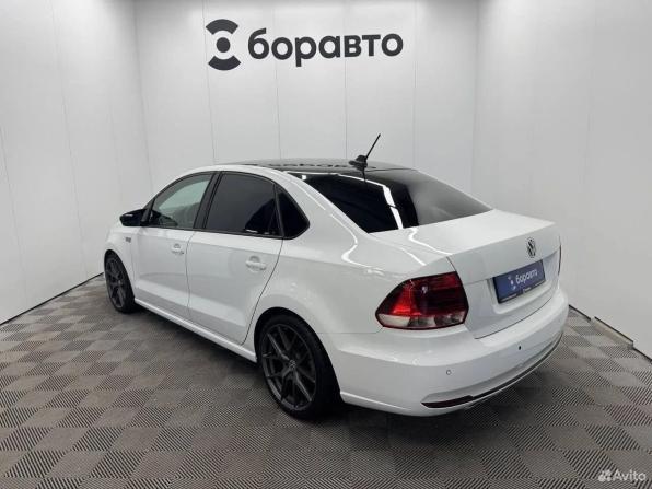 Volkswagen Polo V Рестайлинг с пробегом 2018 года, цена 1 375 000 рублей, 113002 км, седан, Автокод Объявления
