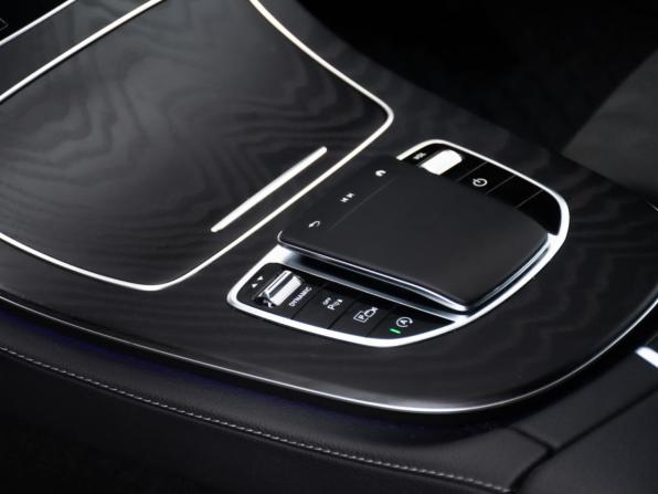 Mercedes-Benz E-Класс V (W213 S213 C238) Рестайлинг с пробегом 2022 года, цена 4 590 000 рублей, 54959 км, седан, Автокод Объявления